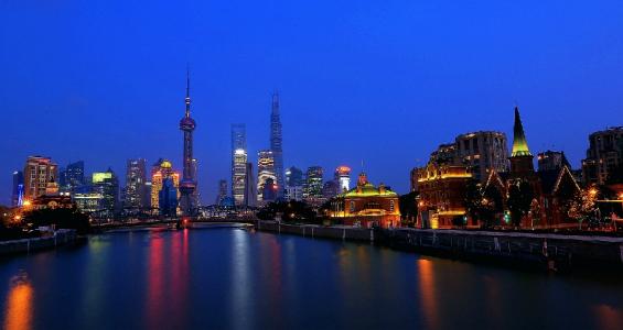 描述上海夜景的句子