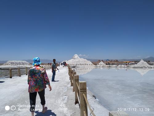 风景构成：新疆盐湖之旅