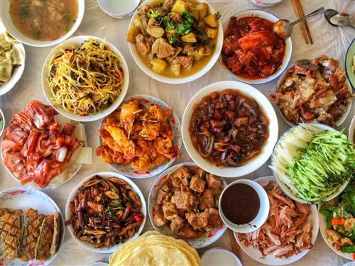 除夕是中国人民的传统美食