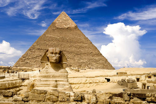 金字塔的创造者绝不是奴隶，因为奇迹只能在自由中诞生