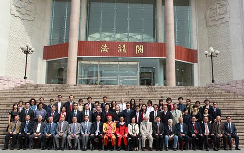 中国政法大学2013年毕业典礼演讲：选择站在人民的身边