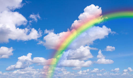 蓝天中的彩虹实际上是被太阳改造的沮丧的童话