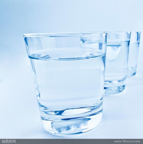 关于杯水哲学的思考