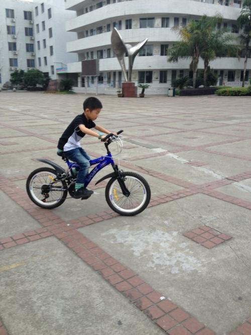 第一次学习骑自行车