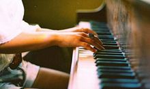 感悟人生的经典句子：原谅一个人很简单，但要再相信就很难了