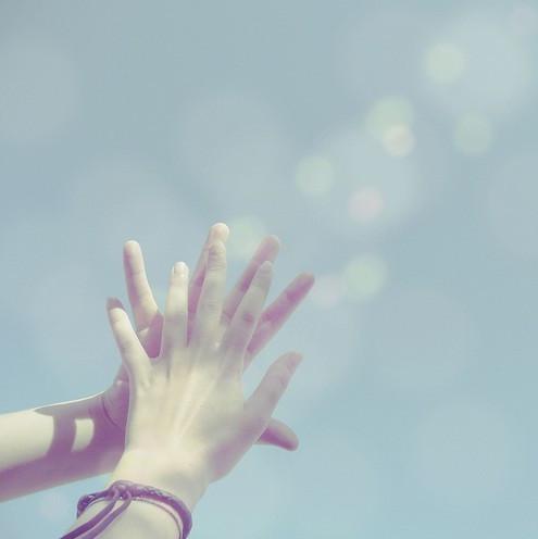    触动美丽的爱情句子  1