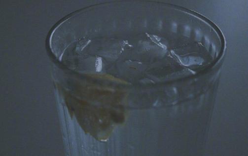 使董清哭了起来：“在路上随便遇到的任何人都是你梦中想认识的人