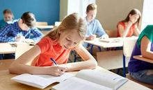 形容开心快乐的童年的句子