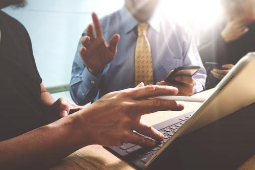 进入工作场所时