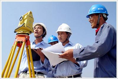 看着人们日复一日