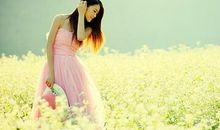 情感语句大全：爱你的人管着你，玩你的人放纵你