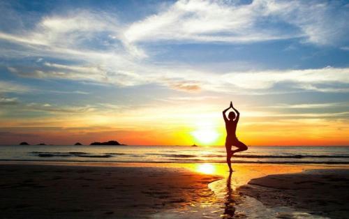 只有保持冷静的心态和快乐的心情