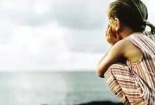 他们都说父亲像山一样爱