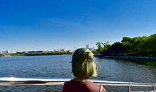 在外面玩开心的句子发朋友