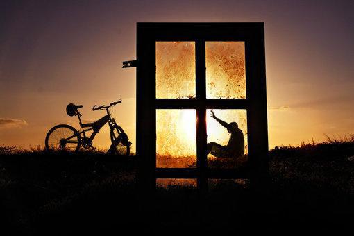 每个人都扮演自己的角色