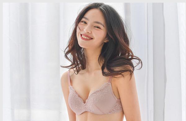 各种各样的[Lingerie Shop广告语言百科全书]将会出现