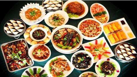 让我们看一下有关编辑组织的周末快乐晚餐的句子