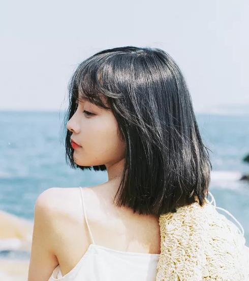 请欣赏一系列描述女孩非常幸福的句子  1