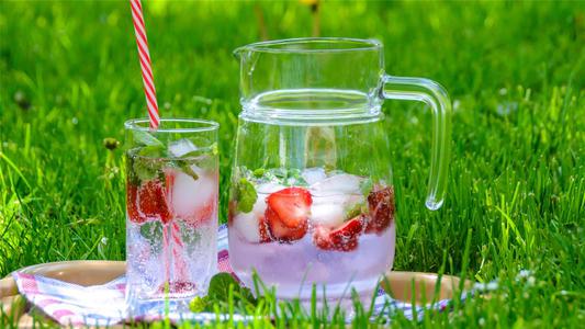 编辑编了一些赞美父母的感情的句子