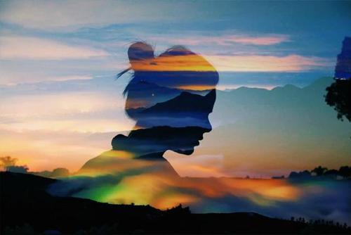 那些曾经说过他们永远不会分开的人已经散布在地平线上