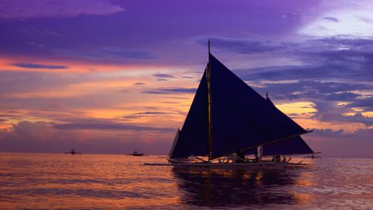 让我们看一下小编编纂的关于赞美和娱乐的快乐句子