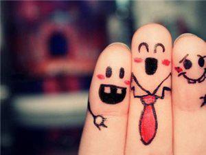 一个简单的笑话可以使一个女孩开心