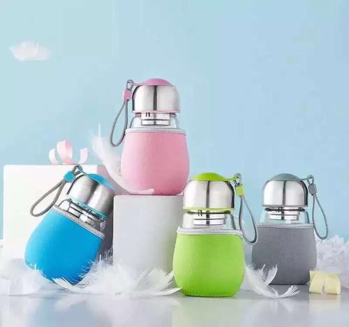 1、玻璃瓶子装开水——三分钟的热劲