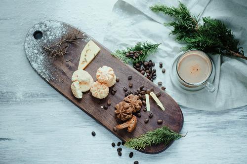 让我们看一下编辑编辑的有关家庭福利的句子