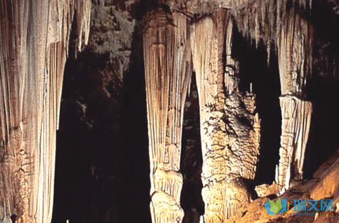 描述石钟乳石的句子是什么