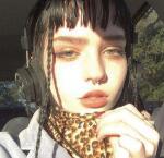 许多人渴望一个聪明又聪明的女朋友