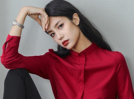 1:它看起来像金色的太阳