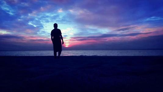 但是在失望的时候他们不可避免地会遇到彼此