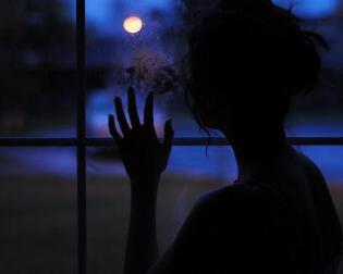 当他最需要他时