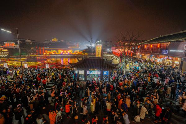 您是否考虑过将整个家庭带出去参加中秋节三天的旅行