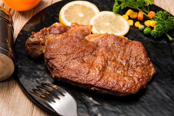 而不是牛排本身