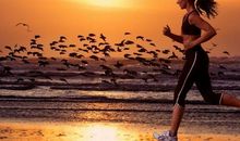 一个人开心跑步的句子