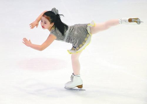 学习滑冰是一件快乐的事