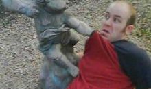 搞笑语句笑死人一句话：别再敬往事一杯酒了，往事都喝吐了