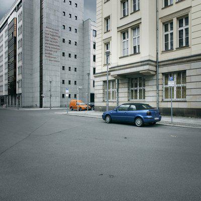 在淡淡的团结和幸福中