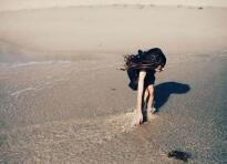 总是有一些人在经历了无数破坏之后对生活感到失望