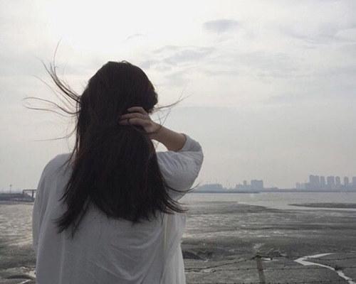 感情上的失望和伤害是痛苦和挣扎的阶段