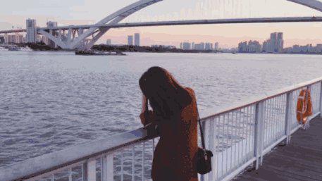 以下是每个人编写的悲伤和痛苦的句子