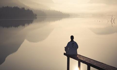 有暴风雨和闪电