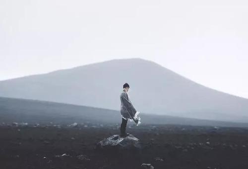 朋友和女友永远是他们最信任的人