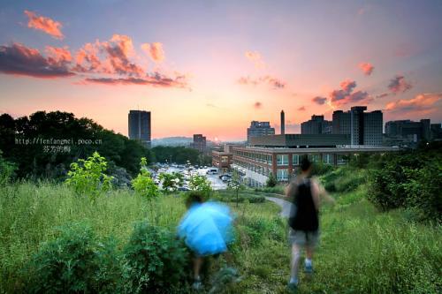 对于那些越来越年轻的简单日子