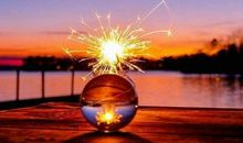 描写人物很开心的句子