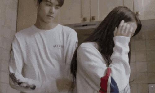 女孩最担心的是她们对自己最依赖的男朋友感到失望