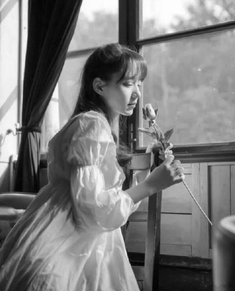 只有在失眠的夜晚