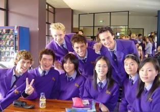     [第1条：在加拿大学习就读高中的条件是什么]   加拿大的高中不需要雅思成绩 加拿大的高中不需要雅思考试成绩