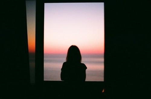 则应立即将它们分开